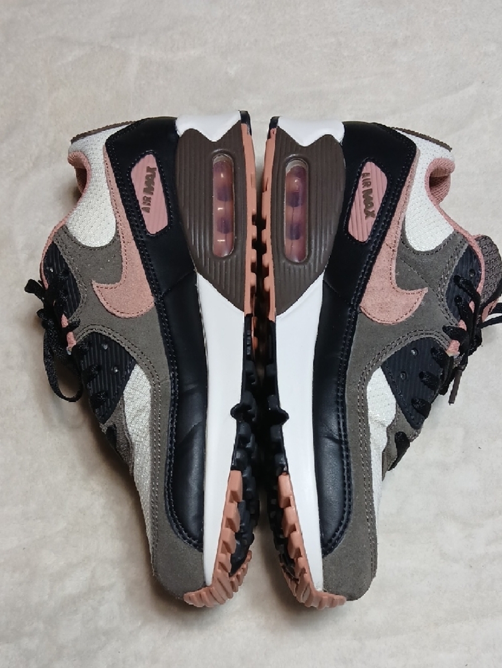 Nike Air Max Sneakers in Pink, Black,White & Gray Size 9 Mens - Picture 3 of 8